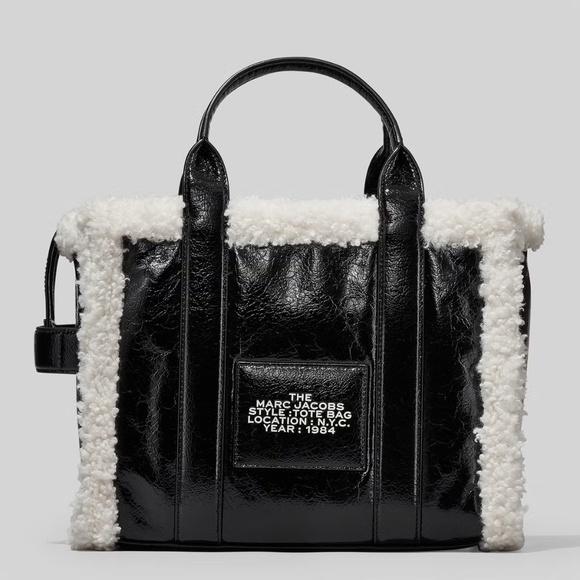 Marc Jacobs The Medium Crinkle Shearling Tote Bag - Picture 5 of 14